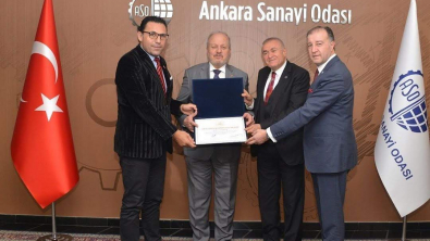 Ankara Sanayii Odası Başkanı Nurettin Özdebir Sivil Topluma Üstün Hizmet Ödülü takdim edildi.