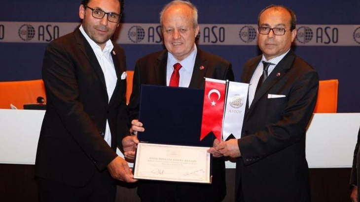 Ankara Sivil Toplum Kuruluşları Platformu, Ankara Sanayi Odası Başkanı Nurettin Özdebir’e “Sivil Toplum Dostu Ödülü” verdi