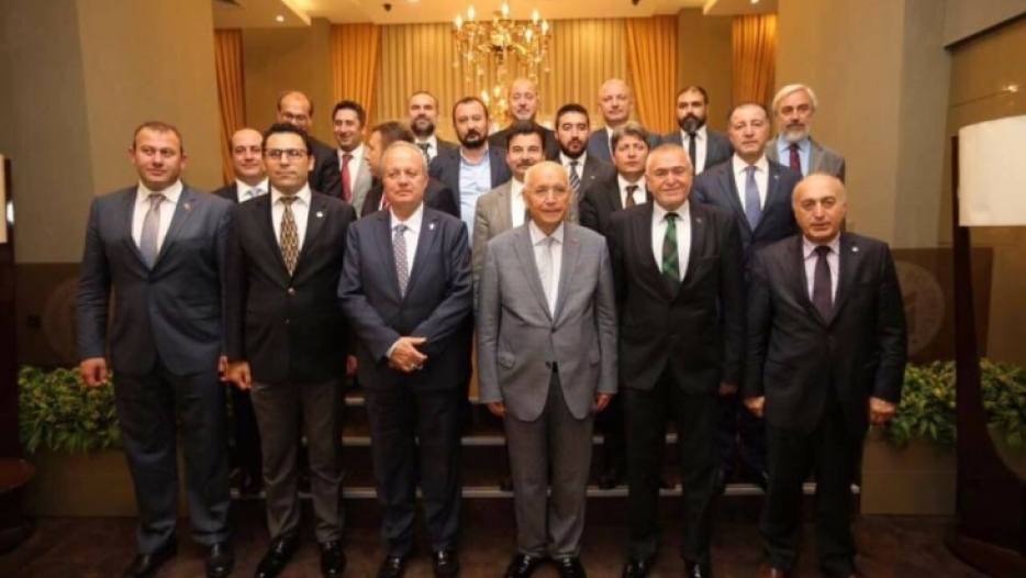 Yenimahale Belediye Başkanı Fethi Yaşar'a Üniversite İş Dünyası İşbirliği Platformu tarafından “Sivil Toplum Dostu Beratı verildi.