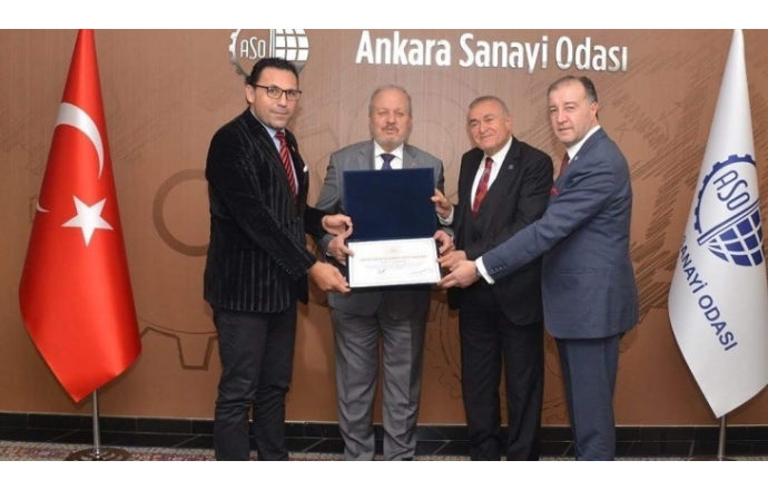 Ankara Sanayi Odası Başkanı Nurettin Özdebir'e Sivil Topluma Üstün Hizmet Ödülü Takdim Edildi 